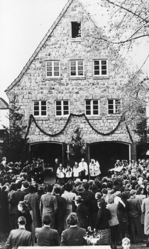 Einweihung des neuen Feuerwehrhauses (Spritzenhaus) 1949