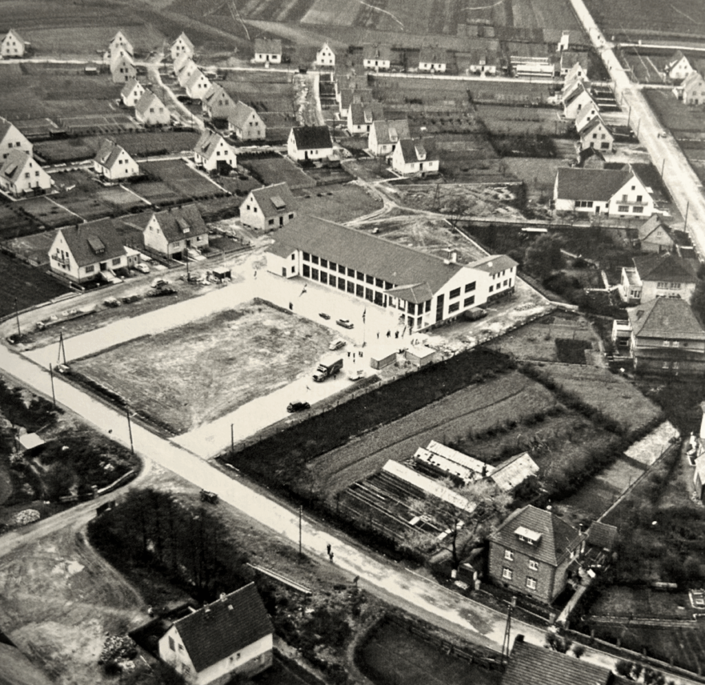 Wiederaufbau / Wirtschaftswunder  Neue Baugebiete rechts und links der Bahnhofstr.