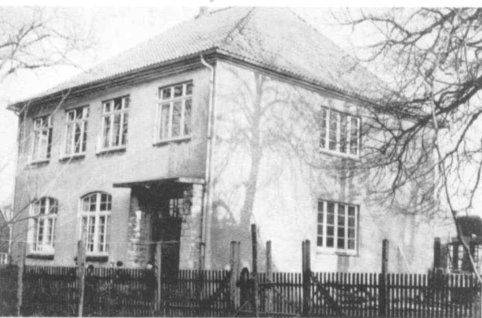 Neubau der vierklassigen Kath. Volksschule